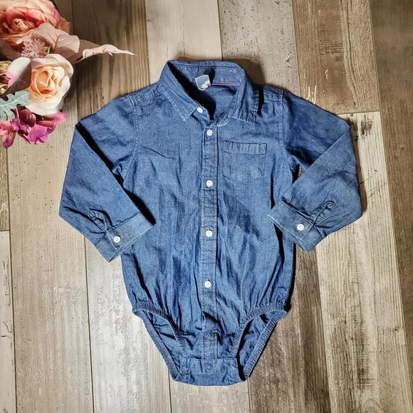 Carter's Size 24m Medium Wash Blue Chambray Toddler Boy Button Down Bodysuit - Picture 1 of 15